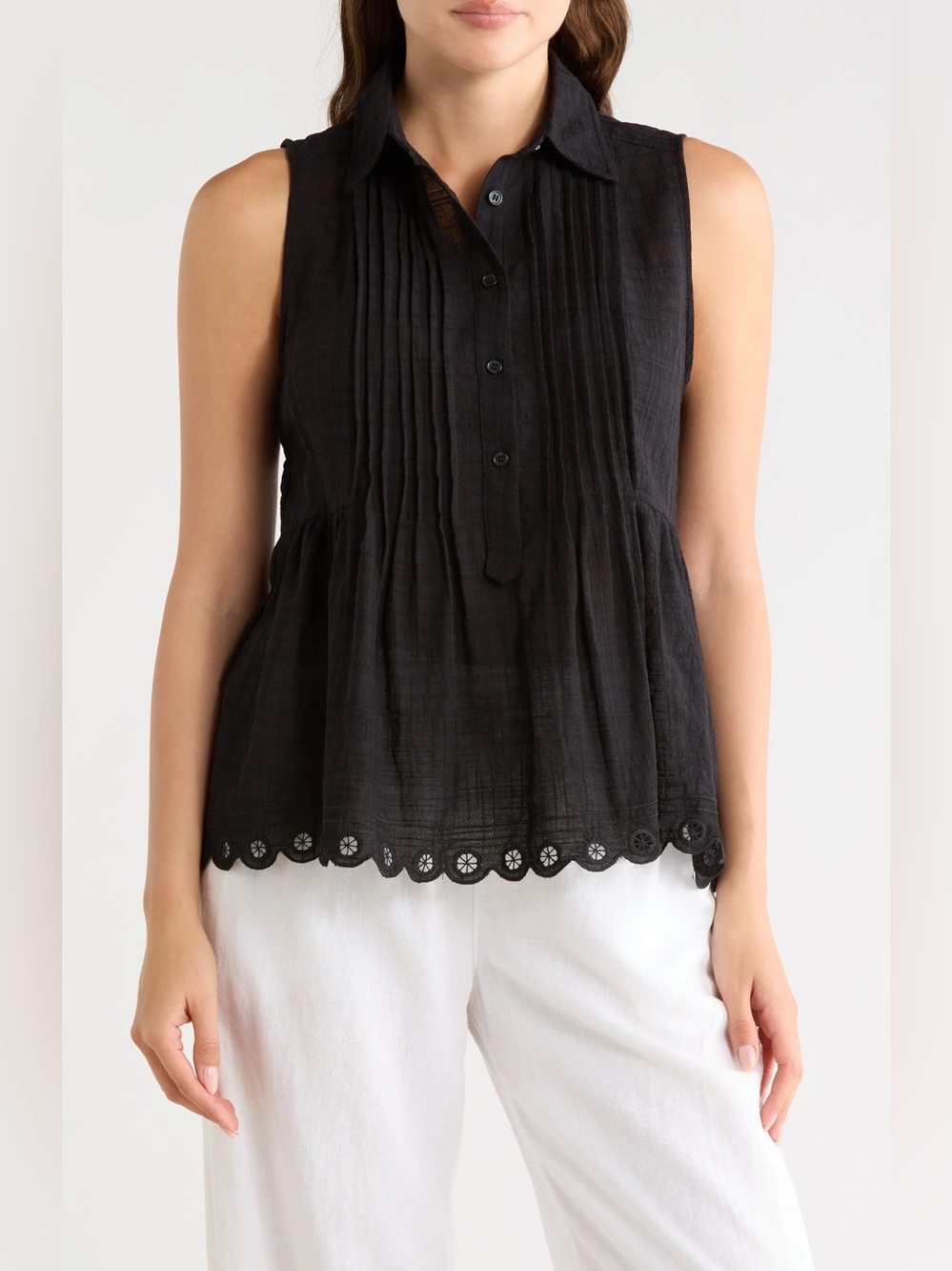 MAX STUDIO Sleeveless Button Front Eyelet Top / Black / Size: XL